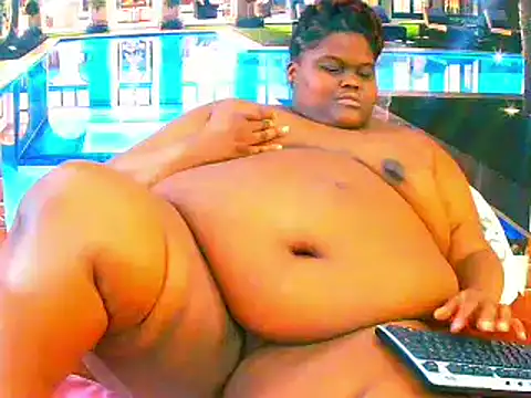 EbonyHotBuns online show from February 14, 8:00 am