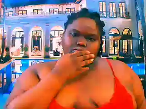 Snapshot of EbonyHotBuns chatting on May 4, 5:47 am EbonyHotBuns online show from May 4, 5:47 am
