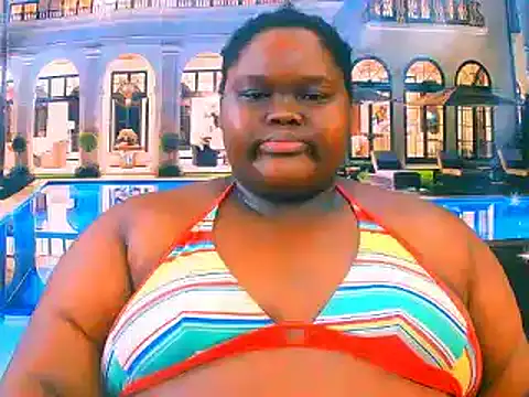 Snapshot of EbonyHotBuns chatting on May 26, 8:38 pm EbonyHotBuns online show from May 26, 8:38 pm