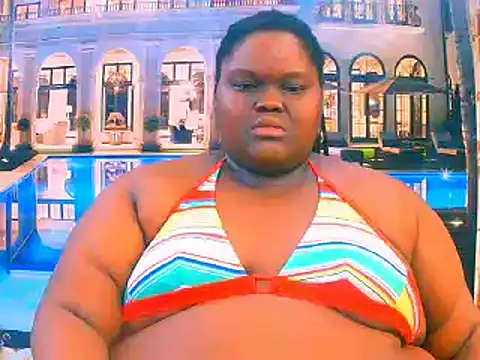 Snapshot of EbonyHotBuns chatting on June 11, 6:17 pm EbonyHotBuns online show from June 11, 6:17 pm