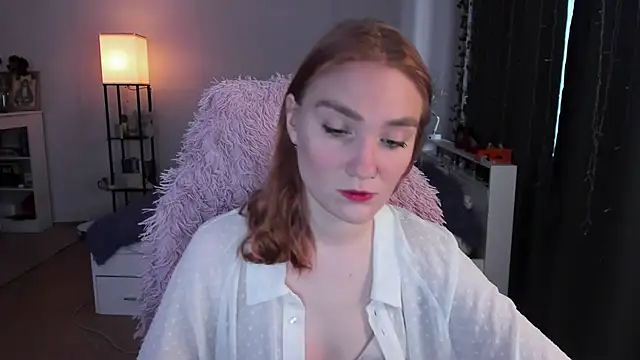 ReddHotPipper online show from February 19, 3:35 am