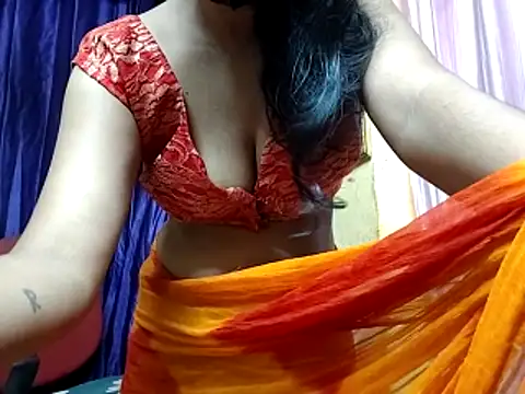 Snapshot of poojaxxx65 chatting on May 28, 10:29 pm poojaxxx65 online show from May 28, 10:29 pm