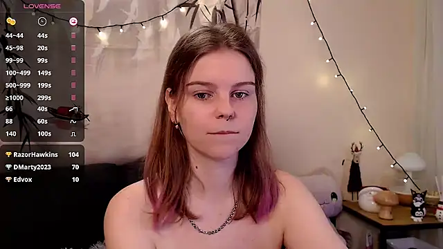 Snapshot of Moona_xx chatting on January 11, 1:06 am Moona xx online show from January 11, 1:06 am