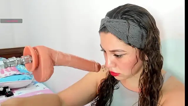 hade cute online show from March 4, 4:41 pm