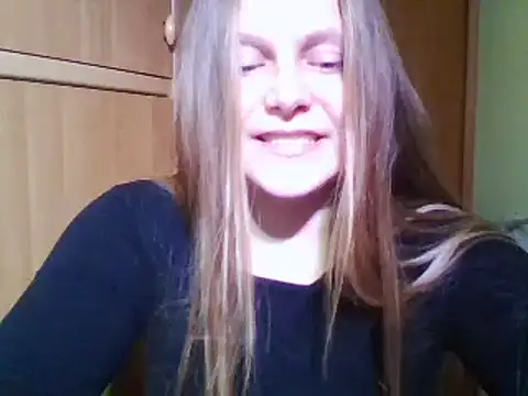 Snapshot of Evasapples chatting on January 3, 10:29 pm Evasapples online show from January 3, 10:29 pm