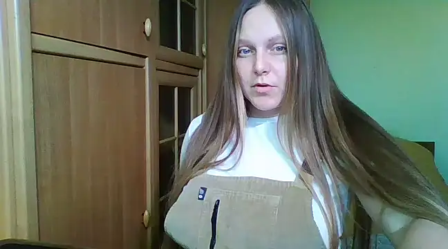 Snapshot of Evasapples chatting on January 9, 12:09 pm Evasapples online show from January 9, 12:09 pm