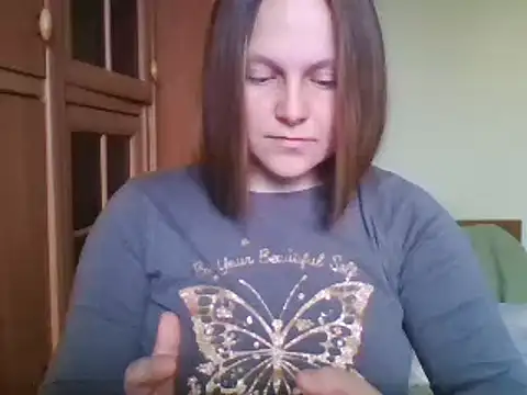 Snapshot of Evasapples chatting on February 15, 11:06 am Evasapples online show from February 15, 11:06 am