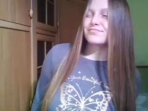 Snapshot of Evasapples chatting on February 15, 3:50 pm Evasapples online show from February 15, 3:50 pm