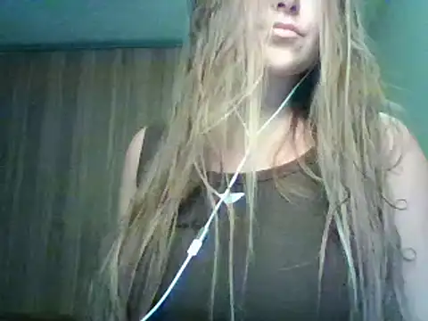 Snapshot of Evasapples chatting on September 13, 6:51 pm Evasapples online show from September 13, 6:51 pm