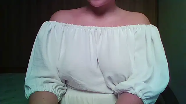 Snapshot of Evasapples chatting on November 8, 5:56 pm Evasapples online show from November 8, 5:56 pm