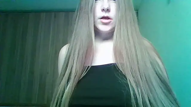 Evasapples online show from March 17, 9:40 pm