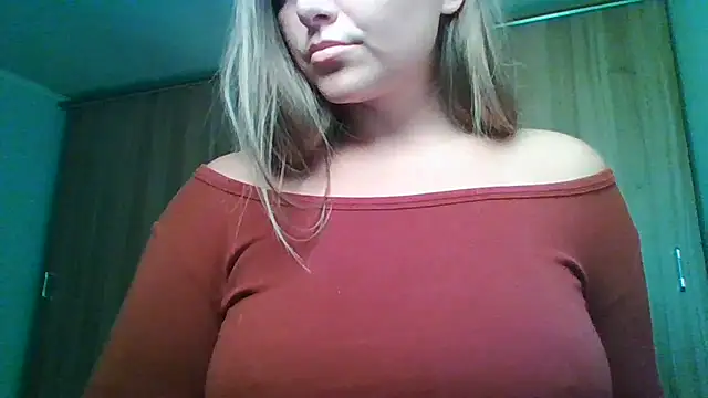 Evasapples online show from July 11, 2:31 pm