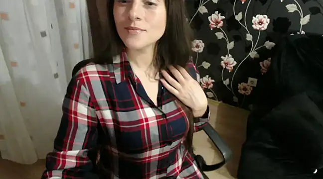 Snapshot of SweetBabyGirl212 chatting on January 2, 4:02 pm SweetBabyGirl212 online show from January 2, 4:02 pm
