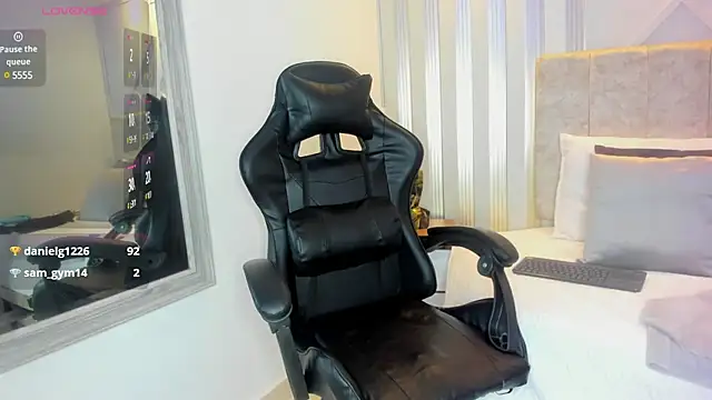 Tayra Pradit online show from February 25, 8:14 am