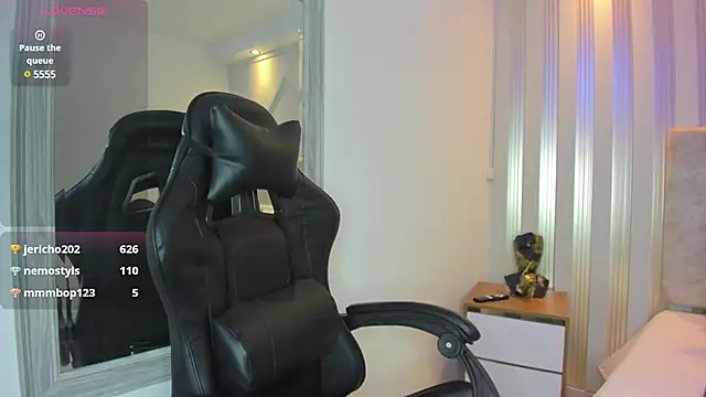 Tayra Pradit online show from March 5, 2:25 am