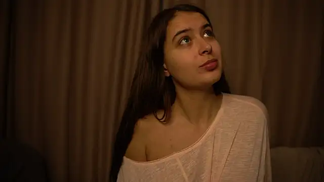 Snapshot of elisa_moon chatting on November 28, 11:57 am elisa moon online show from November 28, 11:57 am