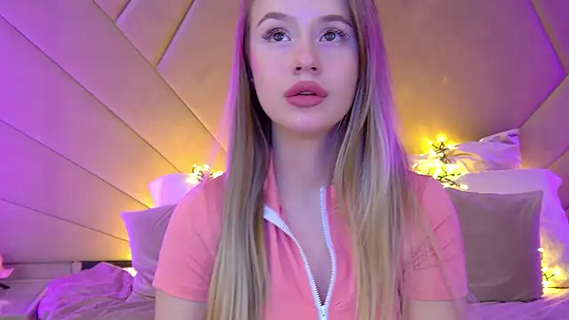 Snapshot of MilanaBalmain chatting on March 12, 11:01 pm MilanaBalmain online show from March 12, 11:01 pm