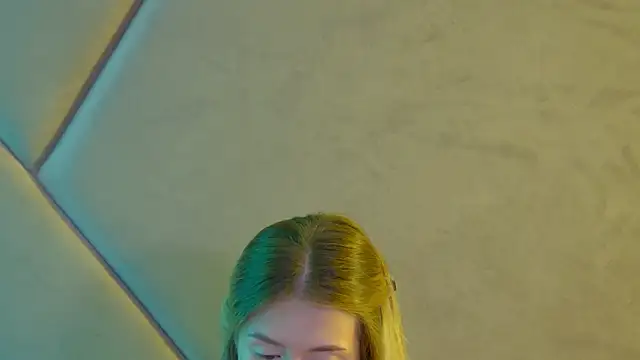 Snapshot of MilanaBalmain chatting on July 7, 7:34 am MilanaBalmain online show from July 7, 7:34 am