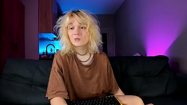 Snapshot of Gregory_Byyrd chatting on December 3, 7:11 pm Gregory Byyrd online show from December 3, 7:11 pm