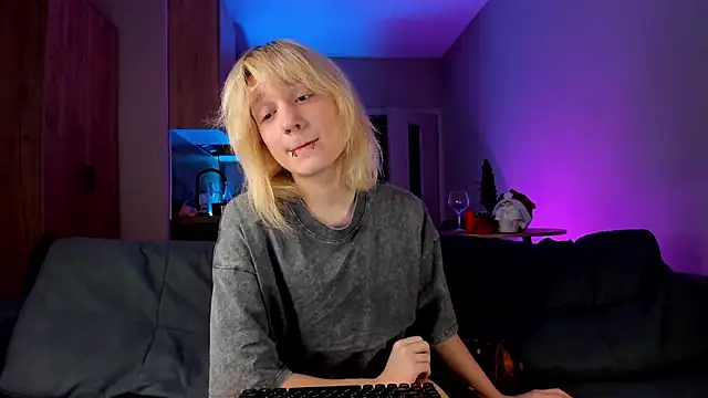 Snapshot of Gregory_Byyrd chatting on December 24, 5:05 am Gregory Byyrd online show from December 24, 5:05 am