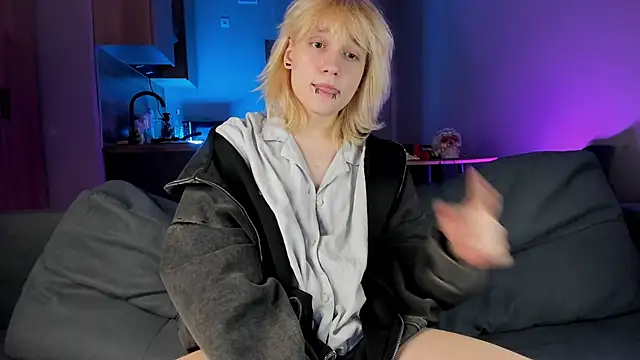 Snapshot of Gregory_Byyrd chatting on February 22, 10:20 pm Gregory Byyrd online show from February 22, 10:20 pm