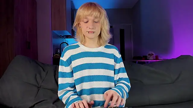 Snapshot of Gregory_Byyrd chatting on March 11, 7:36 pm Gregory Byyrd online show from March 11, 7:36 pm