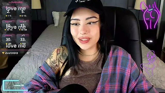 baby  kim online show from December 20, 9:00 pm