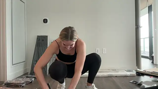 Snapshot of Graciemae_baexx chatting on February 11, 4:56 pm Graciemae baexx online show from February 11, 4:56 pm