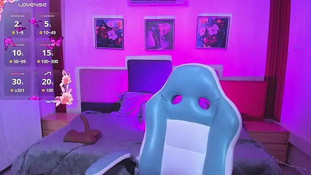 estrella bigboobs14 online show from December 19, 10:00 am