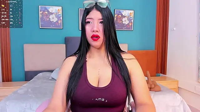 Snapshot of estrella_bigboobs14 chatting on July 3, 2:18 am estrella bigboobs14 online show from July 3, 2:18 am