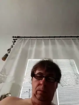 Snapshot of Lisak951 chatting on June 2, 1:13 pm Lisak951 online show from June 2, 1:13 pm
