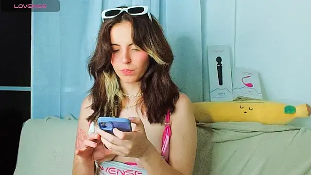 cherrybom969 online show from January 19, 2:04 am