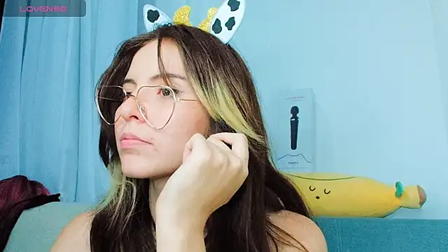 cherrybom969 online show from January 24, 9:39 am