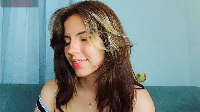 cherrybom969 online show from February 1, 8:18 am