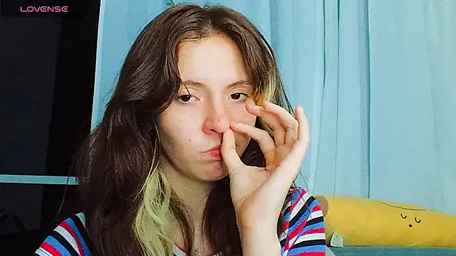 cherrybom969 online show from February 4, 11:05 am