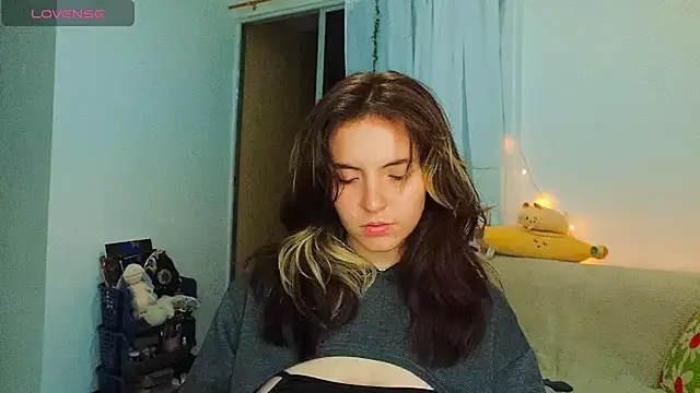 cherrybom969 online show from March 2, 8:38 am