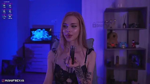 ManiFreyja online show from December 13, 1:15 am