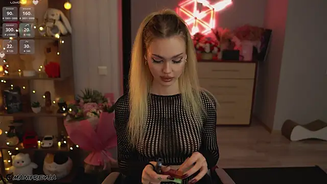 ManiFreyja online show from September 11, 8:09 pm