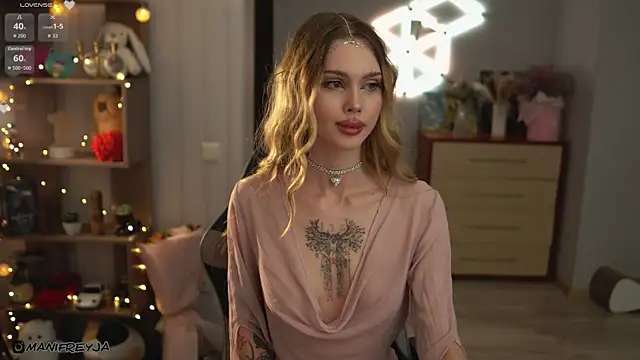 ManiFreyja online show from October 7, 5:32 pm