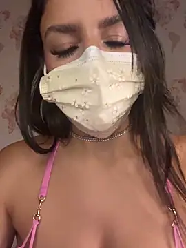 shanelle0 online show from September 19, 11:49 pm