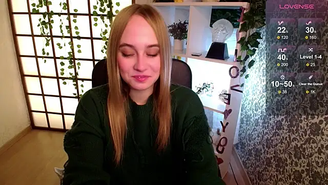 Snapshot of LianaBright chatting on December 23, 2:13 am LianaBright online show from December 23, 2:13 am