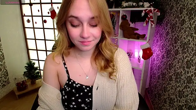 Snapshot of LianaBright chatting on January 6, 2:04 am LianaBright online show from January 6, 2:04 am