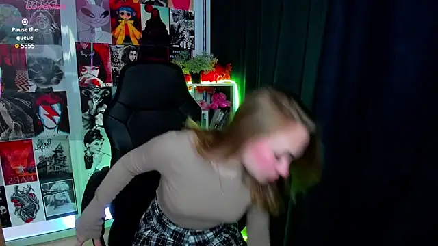 LianaBright online show from February 13, 2:29 am