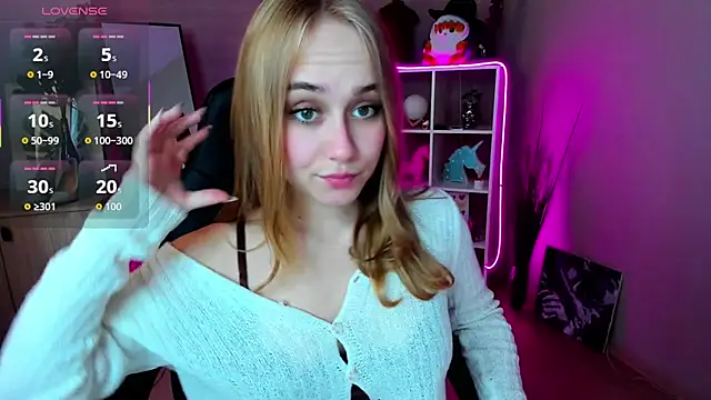 LianaBright online show from June 14, 1:58 am