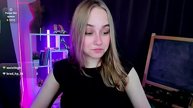 LianaBright online show from June 18, 2:12 am
