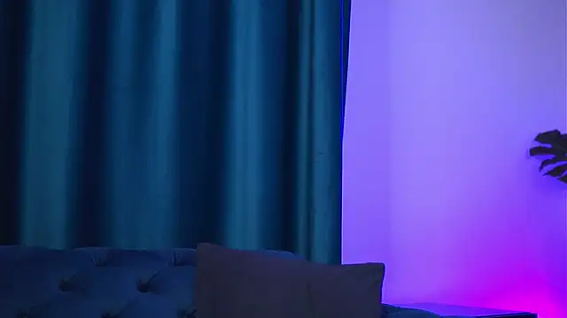 DeniseDevilles online show from May 25, 7:53 pm