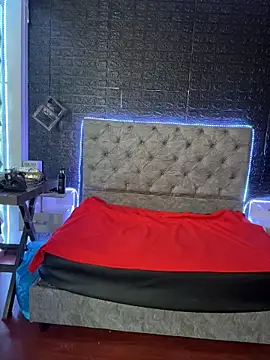 Paloma  LS online show from June 10, 6:18 pm