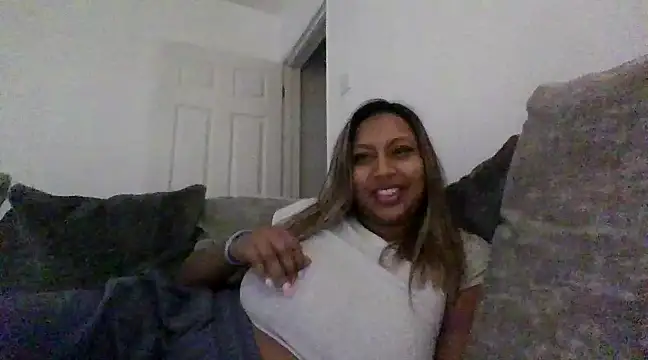 Snapshot of TEMPTING-TAMMY chatting on January 5, 8:32 am TEMPTING-TAMMY online show from January 5, 8:32 am