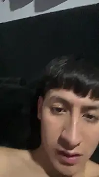 Snapshot of Stiven_017 chatting on February 3, 6:40 am Stiven 017 online show from February 3, 6:40 am