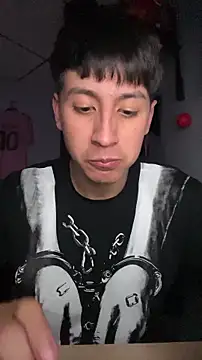 Snapshot of Stiven_017 chatting on February 11, 1:43 am Stiven 017 online show from February 11, 1:43 am